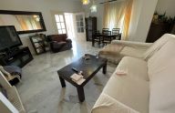 Spacious 4-bedroom semi-detached house in Bellavista, Marbella