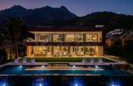 Espectacular villa de lujo de nueva construcción situada en Cascada de Camoján, Marbella