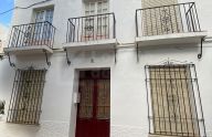 Ocasión única! Casa a la venta junto a la plaza de Los Naranjos en el casco antiguo de Marbella