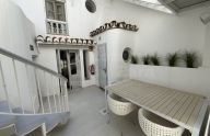Maravillosa casa de tres plantas con licencia turística situada en la zona más icónica del casco antiguo de Marbella