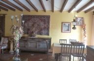 Semi-detached house with two floors with lots of charm in Benahavís