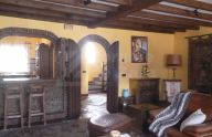 Semi-detached house with two floors with lots of charm in Benahavís