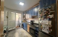 Apartamento de 3 dormitorios situado en la zona de Miraflores, Marbella