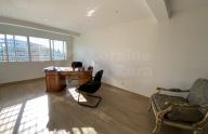 Amplia oficina comercial con varias salas ideal para despacho profesional en San Pedro de Alcántara, Marbella