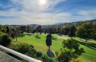 Maravillosa villa de estilo mediterráneo con vistas al mar y a la montaña en Aloha, Marbella