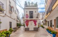 Encantadora y renovada casa adosada de 3 dormitorios en El Barrio, Marbella centro