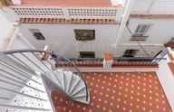 Encantadora y renovada casa adosada de 3 dormitorios en El Barrio, Marbella centro