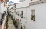 Charming and renovated 3 bedroom townhouse in El Barrio, Marbella center