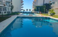 Apartamento en planta baja de un dormitorio y garaje junto al mar en Marbella