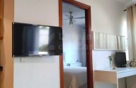 Apartamento en planta baja de un dormitorio y garaje junto al mar en Marbella