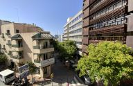 Spacious 4-bedroom corner apartment with garage in the center of Marbella