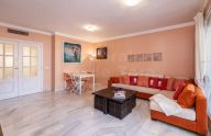 Excellent two-bedroom apartment with a garage located on the Golden Mile of Marbella