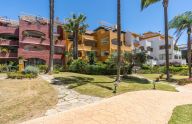 Excellent two-bedroom apartment with a garage located on the Golden Mile of Marbella