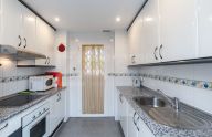 Excelente apartamento de 2 dormitorios y garaje situado en la Milla de Oro de Marbella