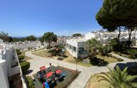 Casita adosada dúplex de 1 dormitorio en la zona de Elviria - Las Chapas, Marbella