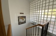 Beautiful three-story townhouse in a beautiful and quiet urbanization in Valdeolletas, Marbella