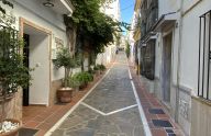 Encantadora casa en esquina de 4 dormitorios en el casco antiguo de Marbella