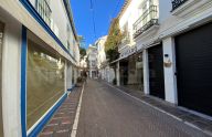 Casamata con local comercial y con apartamento independiente para reformar en el Casco Antiguo de Marbella