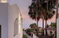 Espectacular villa de 5 dormitorios con vistas panorámicas al mar y a la montaña en la quinta, Benahavís
