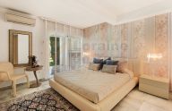 Espectacular villa independiente de 6 dormitorios en la Milla de Oro de Marbella