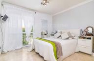 Spacious townhouse with 3 bedrooms and a separate apartment in Xarblanca, Marbella