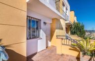 Spacious townhouse with 3 bedrooms and a separate apartment in Xarblanca, Marbella