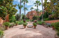 Charming three-bedroom apartment in Lagos de Sierra Blanca, Marbella