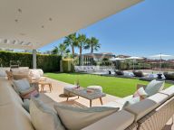 Villa en venta en Capanes Sur, Benahavis