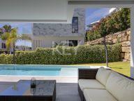 Villa for sale in El Campanario, Estepona