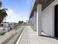 Villa for sale in El Campanario, Estepona