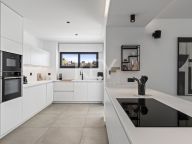 Villa for sale in El Campanario, Estepona