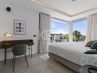 Villa for sale in El Campanario, Estepona