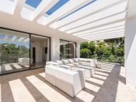 Villa for sale in La Quinta, Benahavis