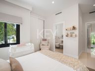 Villa for sale in La Quinta, Benahavis