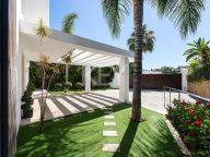 Villa for sale in La Quinta, Benahavis