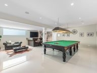 Villa for sale in La Quinta, Benahavis