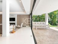 Villa for sale in La Quinta, Benahavis
