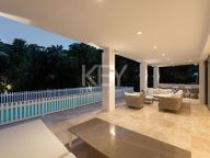 Villa for sale in La Quinta, Benahavis