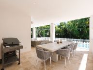 Villa for sale in La Quinta, Benahavis