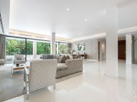 Villa for sale in La Quinta, Benahavis
