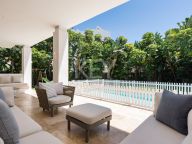 Villa for sale in La Quinta, Benahavis