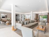 Villa for sale in La Quinta, Benahavis