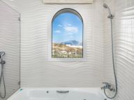 Villa en venta en Los Flamingos, Benahavis