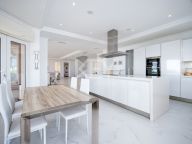 Villa for sale in Los Flamingos, Benahavis