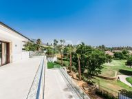 Villa for sale in Los Naranjos Golf, Nueva Andalucia