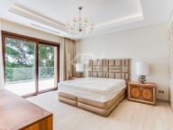 Villa for sale in Los Naranjos Golf, Nueva Andalucia