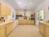 Villa for sale in Los Flamingos, Benahavis