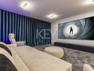 Villa for sale in Los Flamingos, Benahavis