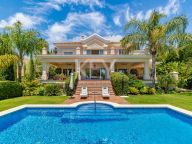 Villa for sale in Los Flamingos, Benahavis
