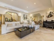 Villa for sale in Los Flamingos, Benahavis